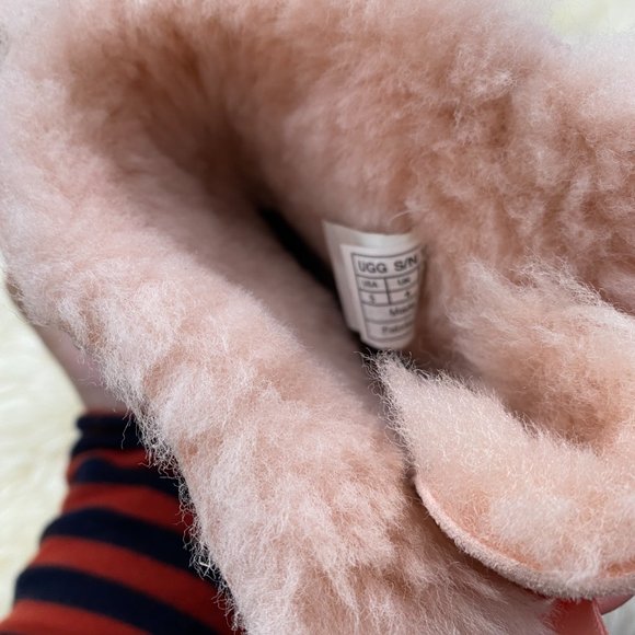 UGG BOOTS YOUTH SIZE 5 oritq very comfortable - Picture 7 of 9